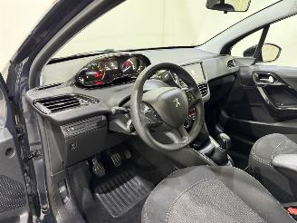 Peugeot 208 HB 1.2 PureTech Blue Lion picture 7