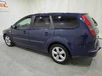 Ford Focus Wagon 1.6-16V Futura AUT 75Kw picture 20