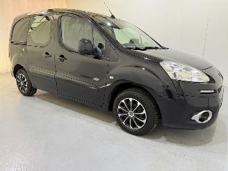 skadebil bedrijf Peugeot Partner 1.6 e-HDI 90 Navteq XT Automaat Navi/Airco 2015/3
