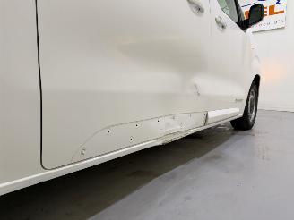 Peugeot Expert DC 2.0 BlueHDI 120 Premium 6-seats picture 17