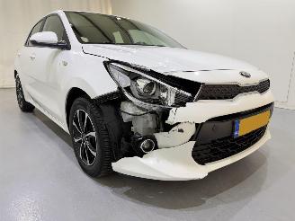 skadebil auto Kia Rio HB 1.0 T-GDI ComfortPlusLine Navigator 2017/11