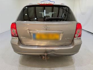 Toyota Avensis Wagon 2.0 VVT-i Executive picture 5