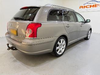Toyota Avensis Wagon 2.0 VVT-i Executive picture 6