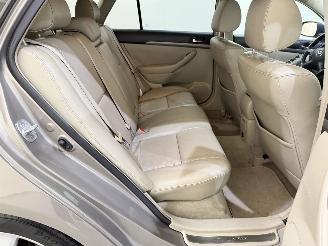 Toyota Avensis Wagon 2.0 VVT-i Executive picture 16