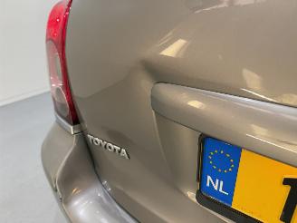 Toyota Avensis Wagon 2.0 VVT-i Executive picture 11