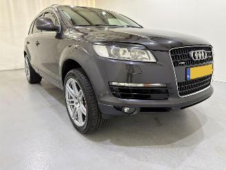 skadebil auto Audi Q7 4.2 FSI QUATTRO 5+2 Design 2006/11
