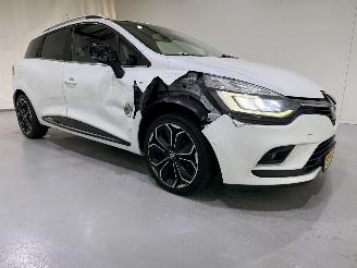 skadebil auto Renault Clio Estate 0.9 TCw BOSE Navi/Clima 2018/4