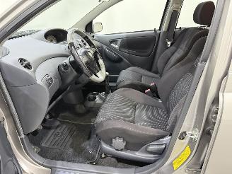 Toyota Yaris HB 1.5 VVT-i T Sport picture 25
