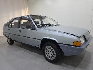 Vaurioauto  passenger cars Citroën BX 1.6 RS 65Kw Bjr.1985 1985/9