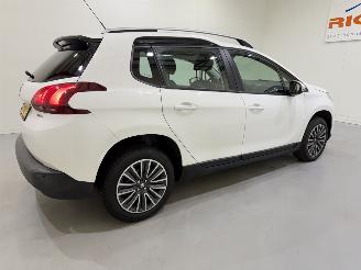 Peugeot 2008 1.2 PureTech 110 Allure picture 28