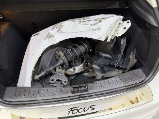 Ford Focus HB 1.5 EcoBoost Titanium picture 17