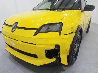 Renault 5 Electric 150 Comfort Range Iconiq Cinq picture 24