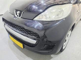 Peugeot 107 1.0-12V Blue Lease 5Drs 50Kw picture 11