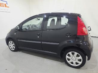 Peugeot 107 1.0-12V Blue Lease 5Drs 50Kw picture 20