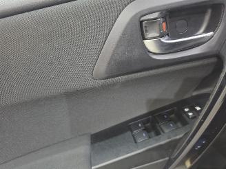 Toyota Auris HB 1.8 Hybrid Business Plus 100Kw Bjr.2017 picture 28