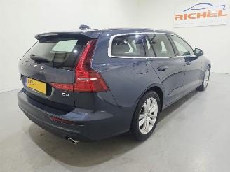 Volvo V-60 2.0 B4 Business Pro MHEV 145Kw picture 4
