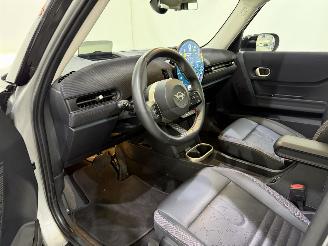 Mini Cooper 5-Drs 1.5 C Classic Aut7 picture 26