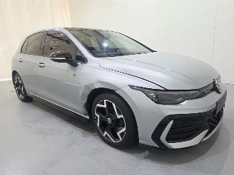 krockskadad bil auto Volkswagen Golf VIII 1.5 eTSI R/Line Pano DSG MHEV 110kw 2026/5