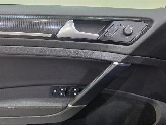 Volkswagen Golf  picture 23