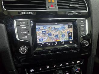 Volkswagen Golf  picture 20