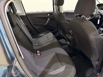 Peugeot 2008 1.2 Automaat PureTech Active picture 16