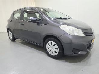 Unfallwagen Toyota Yaris 1.0 VVT-i Comfort Airco 5.Drs 2012/3