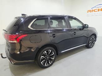 Mitsubishi Outlander 2.0 PHEV Instyle+ 4WD149Kw Bjr.2018 picture 31