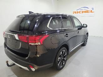 Mitsubishi Outlander 2.0 PHEV Instyle+ 4WD149Kw Bjr.2018 picture 6