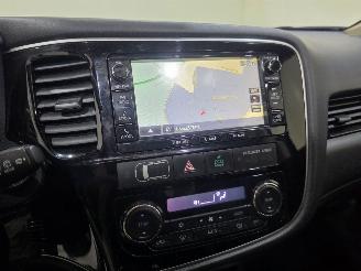 Mitsubishi Outlander 2.0 PHEV Instyle+ 4WD149Kw Bjr.2018 picture 41