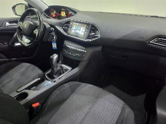 Peugeot 308 SW 1.2 E-THP Blue Lease Executive 81Kw Glazen-dak picture 36