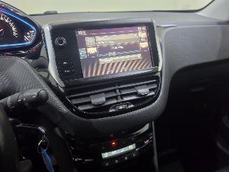 Peugeot 2008 1.2 PureTech Allure Aut Trekhaak Panorama picture 19