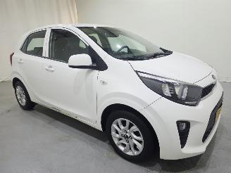 krockskadad bil auto Kia Picanto 1.0 ComfortPlusLine Navigator Bjr.2018 2018/5