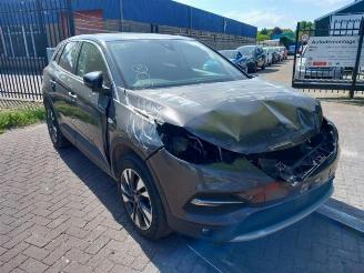 Coche siniestrado Opel Grandland Grandland (X), SUV, 2017 1.2 Turbo 12V 2020