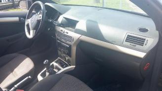 Opel Astra Astra H Twin Top (L67), Cabrio, 2005 / 2010 1.8 16V picture 10