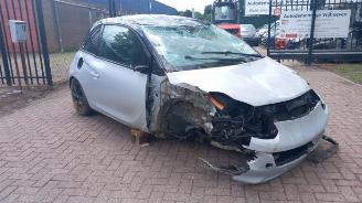  Opel Adam Adam, Hatchback 3-drs, 2012 / 2019 1.2 16V 2015/11
