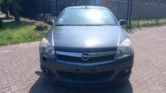 Opel Astra Astra H Twin Top (L67), Cabrio, 2005 / 2010 1.8 16V picture 2
