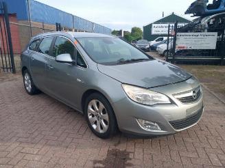 Autoverwertung Opel Astra Astra J Sports Tourer (PD8/PE8/PF8), Combi, 2010 / 2015 1.7 CDTi 16V 2012/4