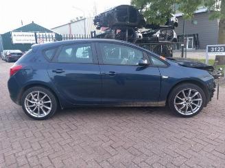 Opel Astra Astra J (PC6/PD6/PE6/PF6), Hatchback 5-drs, 2009 / 2015 1.4 Turbo 16V picture 8