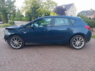 Opel Astra Astra J (PC6/PD6/PE6/PF6), Hatchback 5-drs, 2009 / 2015 1.4 Turbo 16V picture 4
