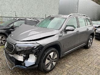 damaged passenger cars Mercedes EQB 250  Business Line  Automaat 2022/12
