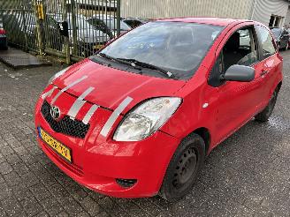 damaged passenger cars Toyota Yaris 1.0  3 Drs 2006/4