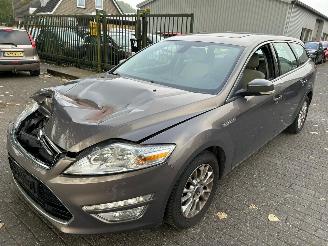 Schadeauto Ford Mondeo 2.0 TDCI  Automaat Stationcar 2012/1