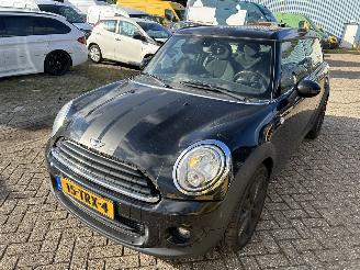 Schadeauto Mini Clubman 1.6 One Business Line 2012/3