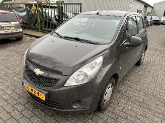 damaged passenger cars Chevrolet Spark 1.0-16V 2011/5