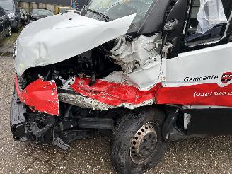 Iveco Daily 35-140 Hi-Matic  ( vuilnisophaal voor kleine containers ) picture 2