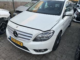 škoda osobní automobily Mercedes B-klasse 200   Ambition   Automaat 2012/3