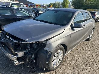 damaged passenger cars Mercedes A-klasse 180 Ambition   (  78821 Km ) 2016/5
