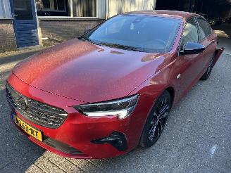 damaged passenger cars Opel Insignia Grand Sport 2.0 Turbo Automaat  Business Elegance 2020/9