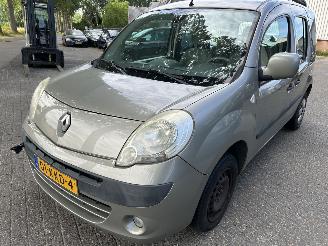 begagnad bil auto Renault Kangoo 1.6 -16 V  Expression Automaat  ( 5 persoons ) 2010/1