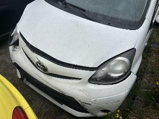 Schadeauto Toyota Aygo 1.0 2013/8